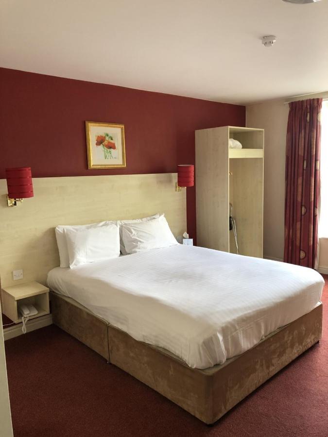 Stafford South Hatherton Hotel Penkridge Exterior photo